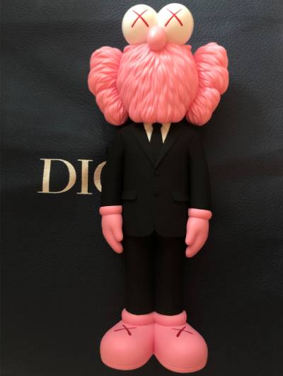 KAWS x Dior BFF (Pink) – Life-Size Installation (2018)