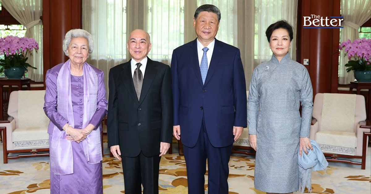 สีจิ้นผิงพร้อมภริยาต้อนรับเจ้านโรดม สีหมุนีกับพระราชมารดาที่ทำเนียบจงหนานไห่