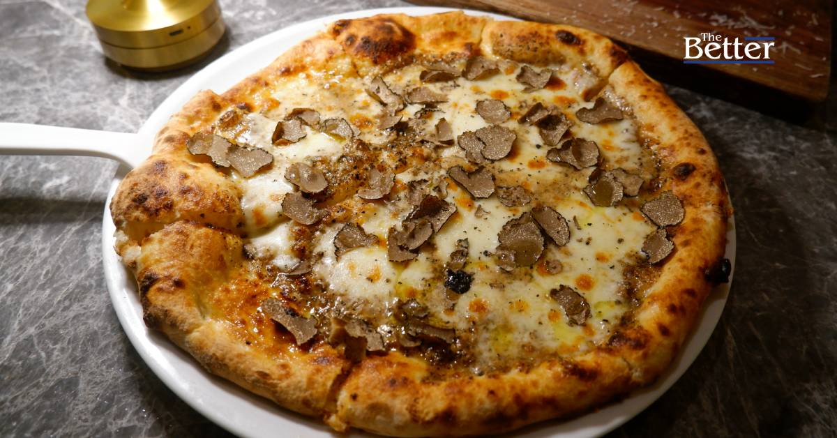 ลา ทาโวลา (La Tavola) ลิ้มลอง Pizza Al Tartufo ที่จะลืมไม่ลง